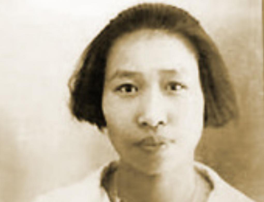 周恩来总理和她的初恋女友。

1955年的昆明，暮春三月，晴空万里。周恩来总理途