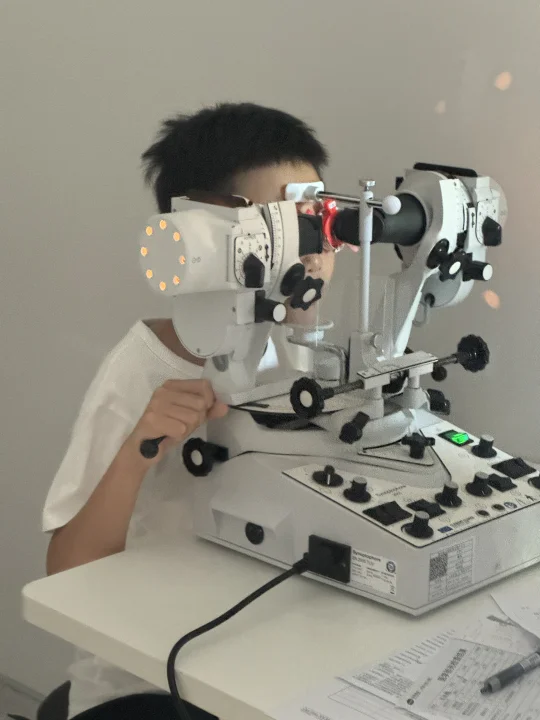 儿子三年级就近视➕散光，老母亲的焦虑😟