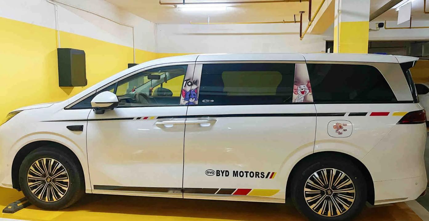 现在家庭出行或者上下班，有一款好车太重要了去年刚提的比亚迪夏白棕顶配，车子挑不出