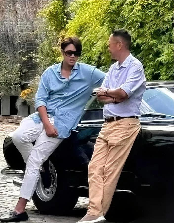李嘉欣儿子

最近杀疯了

当年被全港嘲“基因暴雷”的黑历史，直接被他碾得渣都不