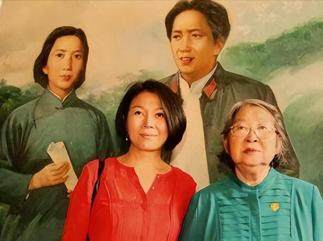 [微风]1999年，李敏病重，她的女儿孔冬梅则背着母亲给中央写了一封求助信。很快