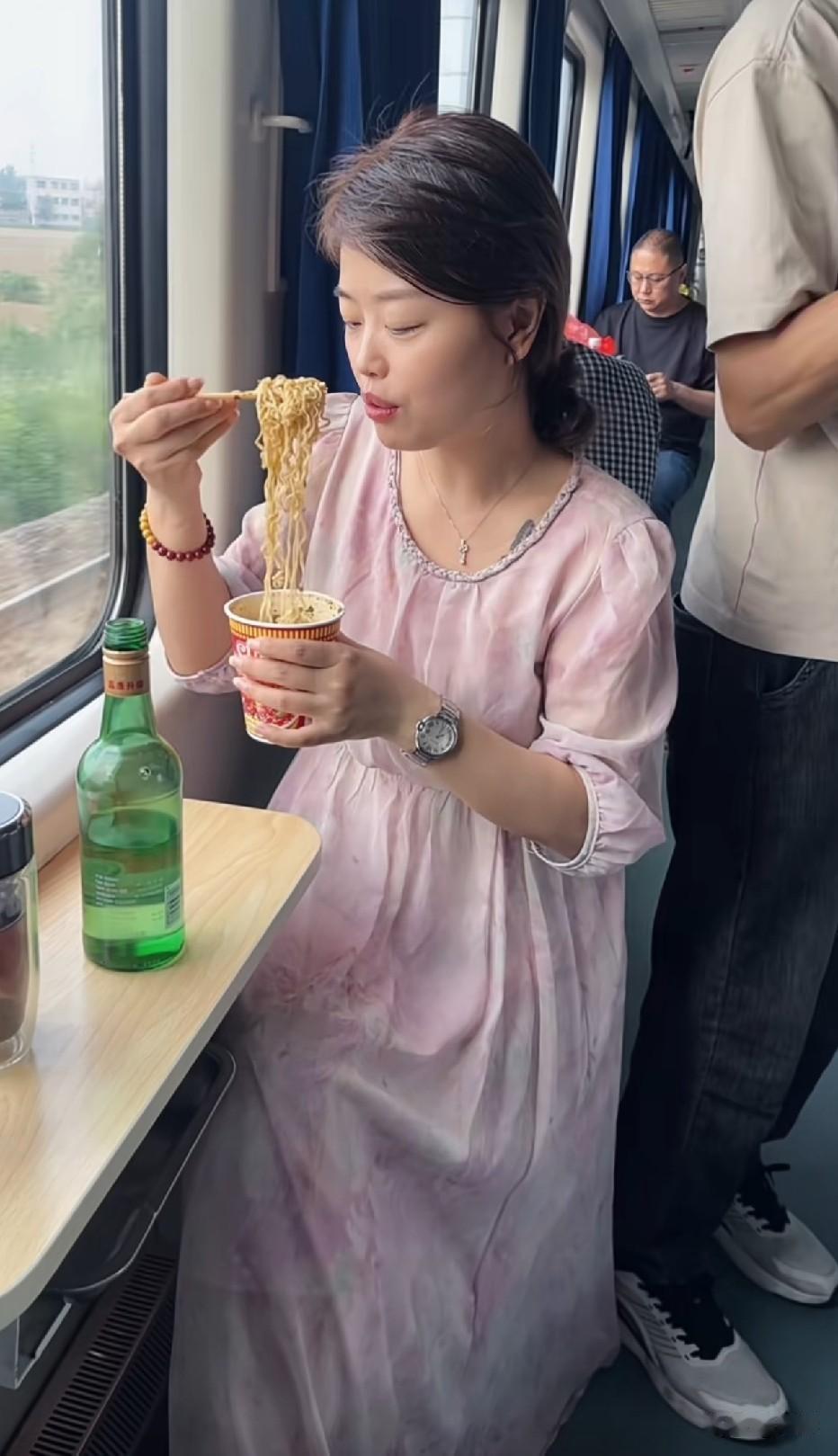 酒是怎么带上去的？