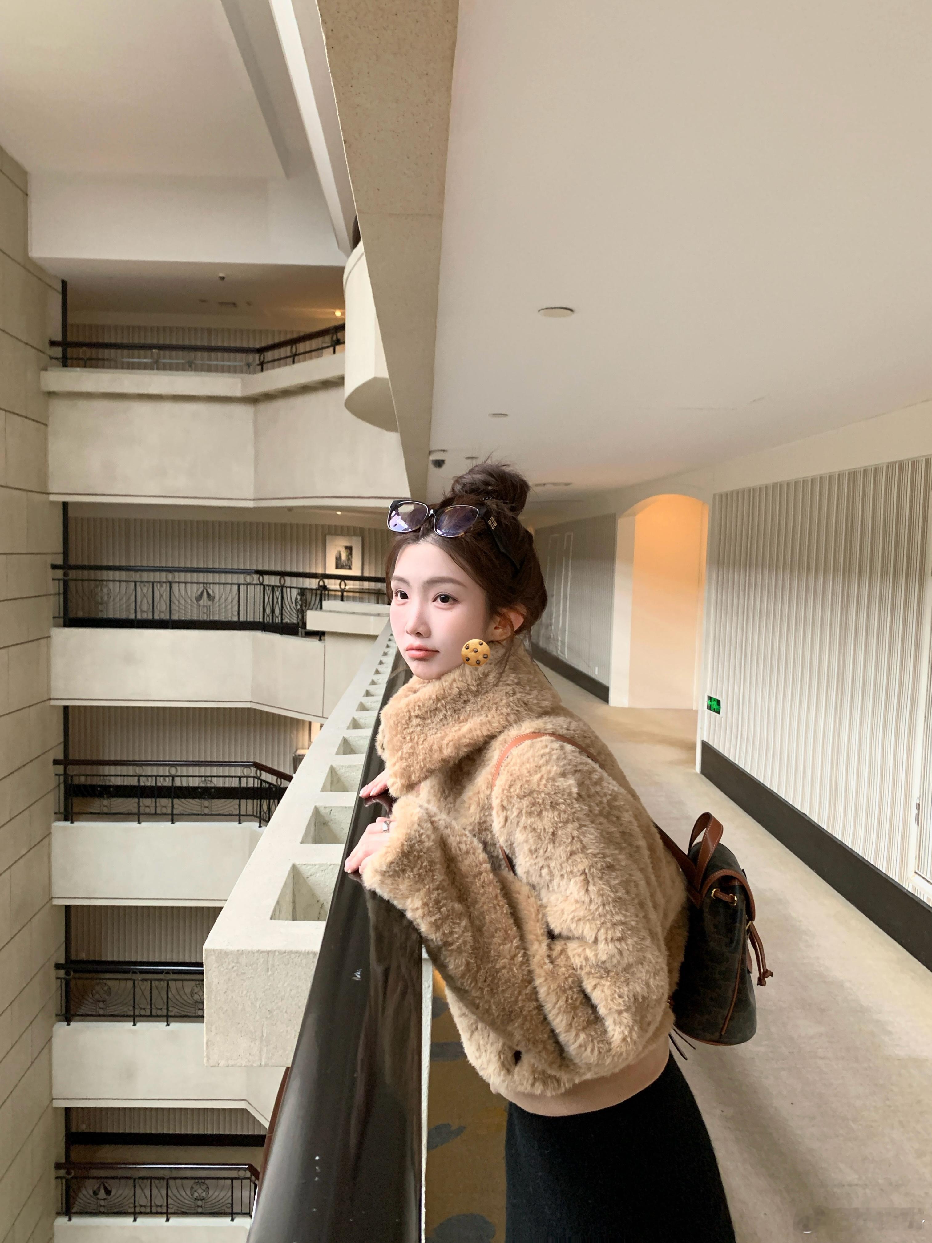 丸子头真的不认真扎的时候它才最好看 ​​​