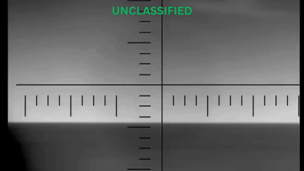 🇺🇸🇮🇷这是伊朗护卫舰在印度洋被美国潜艇发射的鱼雷击中后的最后时刻。
