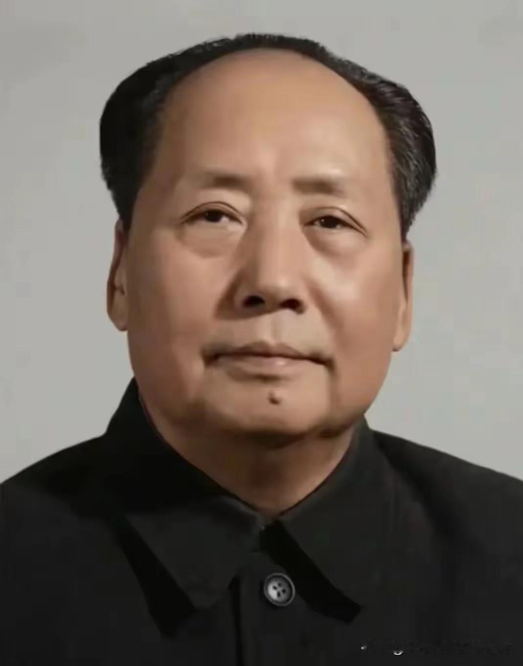 【1秒致敬！
这束鲜花让好多人瞬间戳中泪点】  

一张老照片突然就在网上火了：