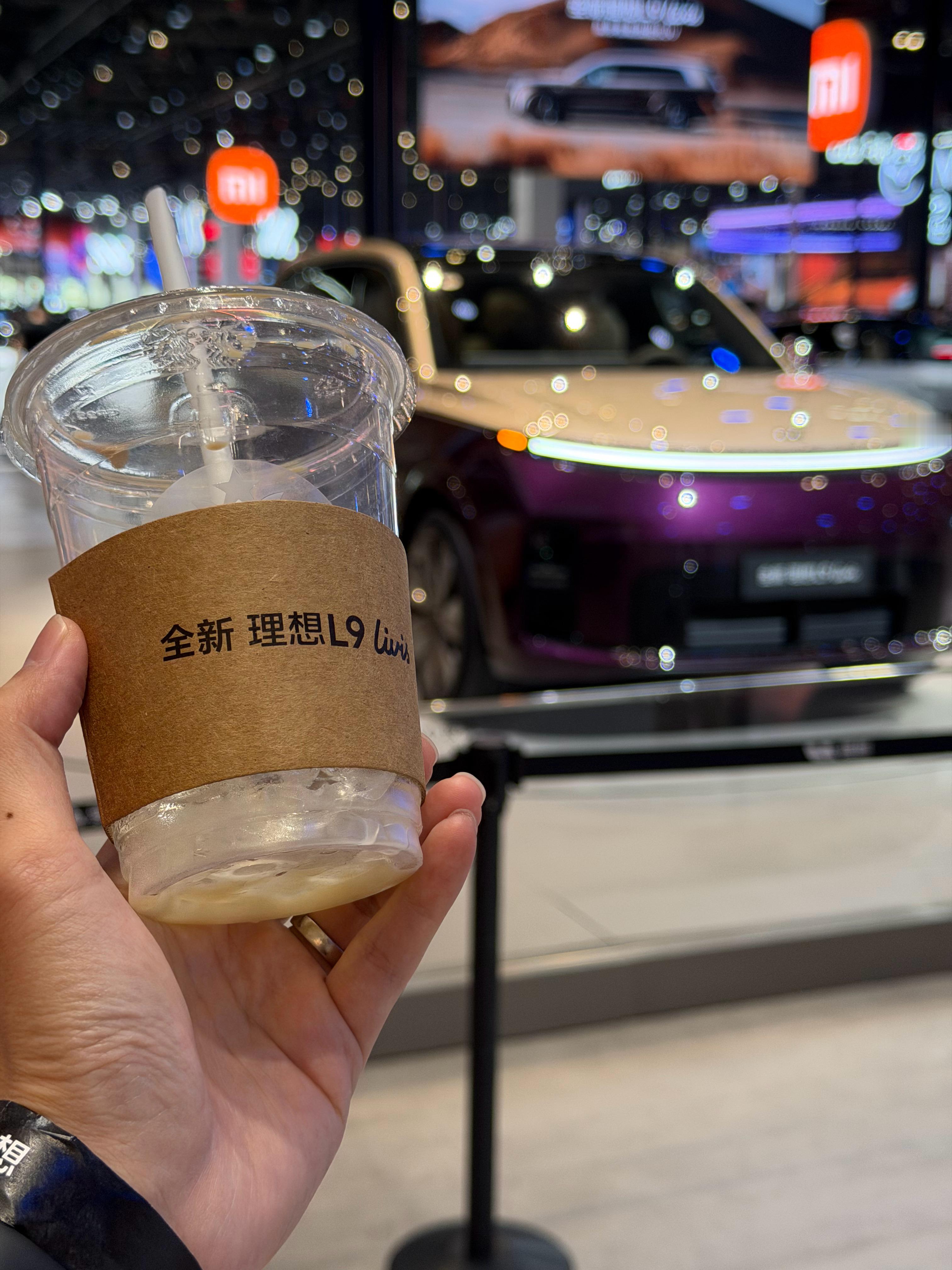 干完一杯咖啡，开始今天的工作