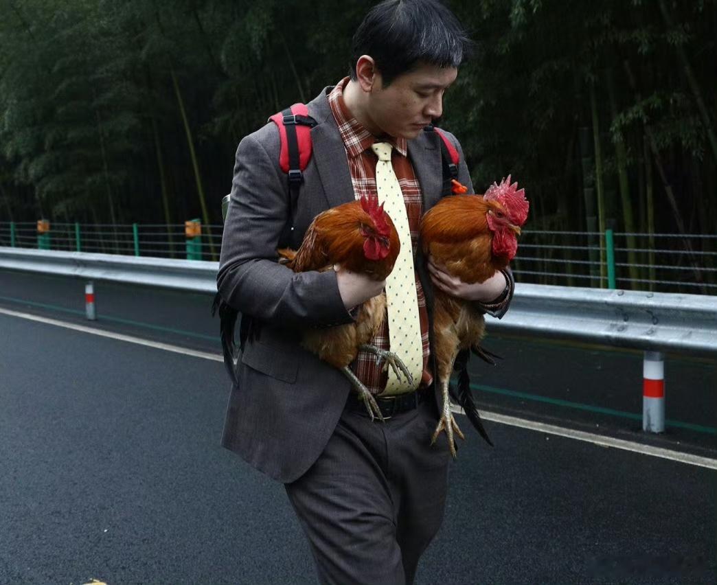 黄晓明不仅仅是在商业片中出色表现，在一些文艺片中也展现了他深厚的演技功底。他每个