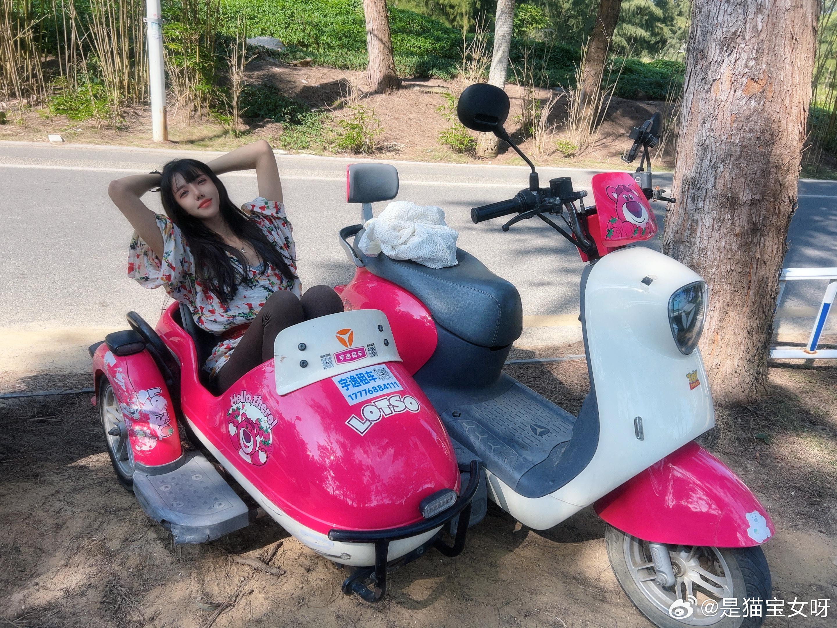 妈妈给我拍滴，带着耐心和爱拍的照片是不一样的，拍的时候她笑的很开心，还一直夸我 