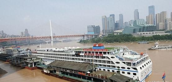 重庆一93岁老太每日独坐江边，苦等77年哭瞎一只眼，终于有了结果
［1944年仲