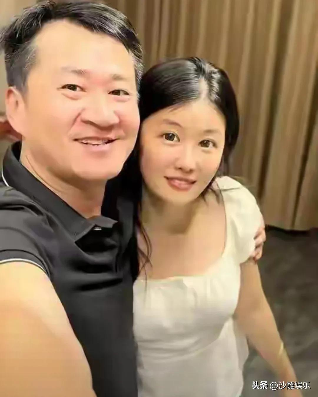 小月月，力挺老公李嘉明！

7月15日，李嘉明老婆小月月罕见为老公发声！
原因是