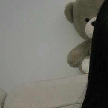 窗台的绿植｜微小说陈屿辞去岗位的那个秋天，没有大肆声张，只是简单打包行李，搬去城