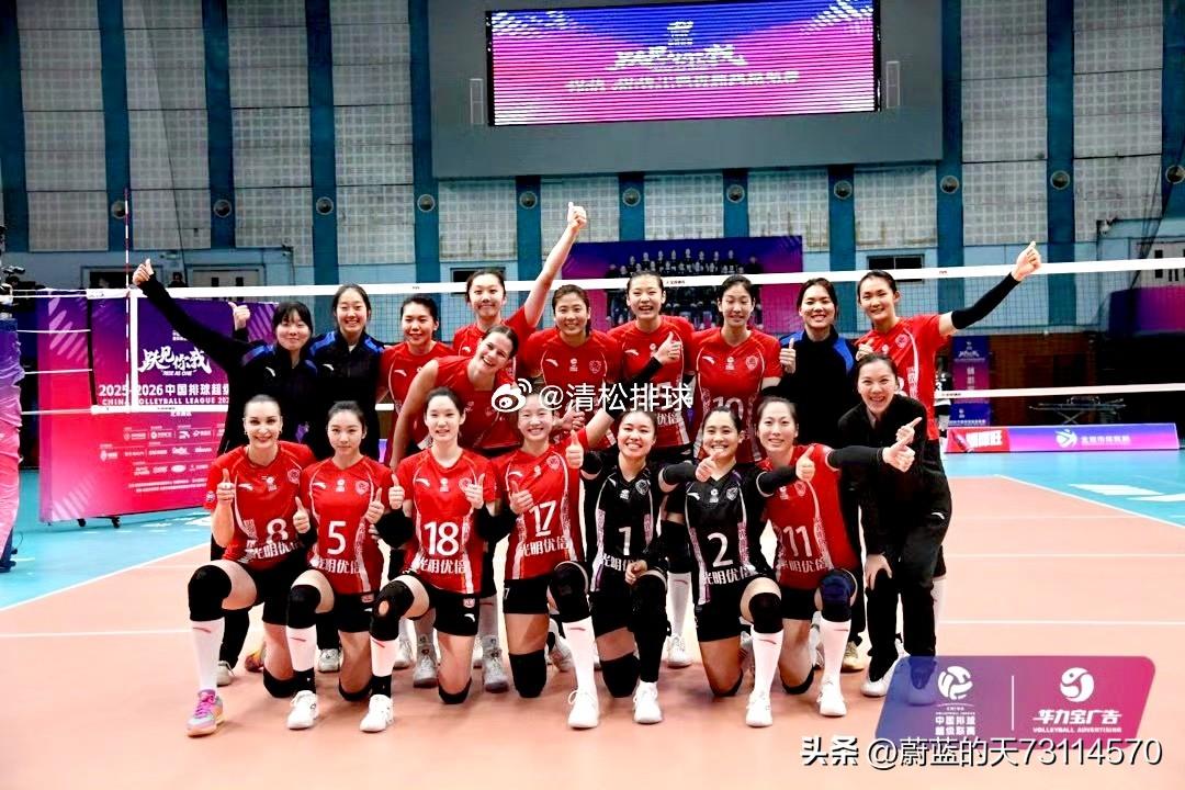 [玫瑰]快讯：在女排A级总决赛半决赛第二回合中，坐镇主场的上海光明优倍女排技高一