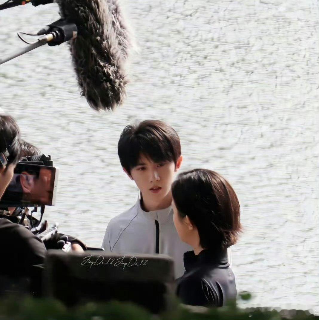 有人说看马嘉祺张子枫演戏像看小孩在过家家，完全没有代入感 