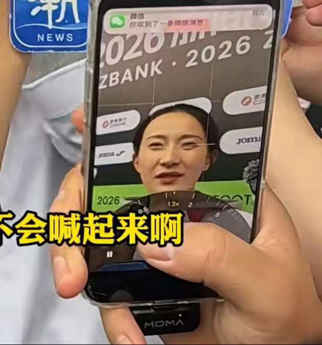 哎，天生丽质是一件很残忍的事