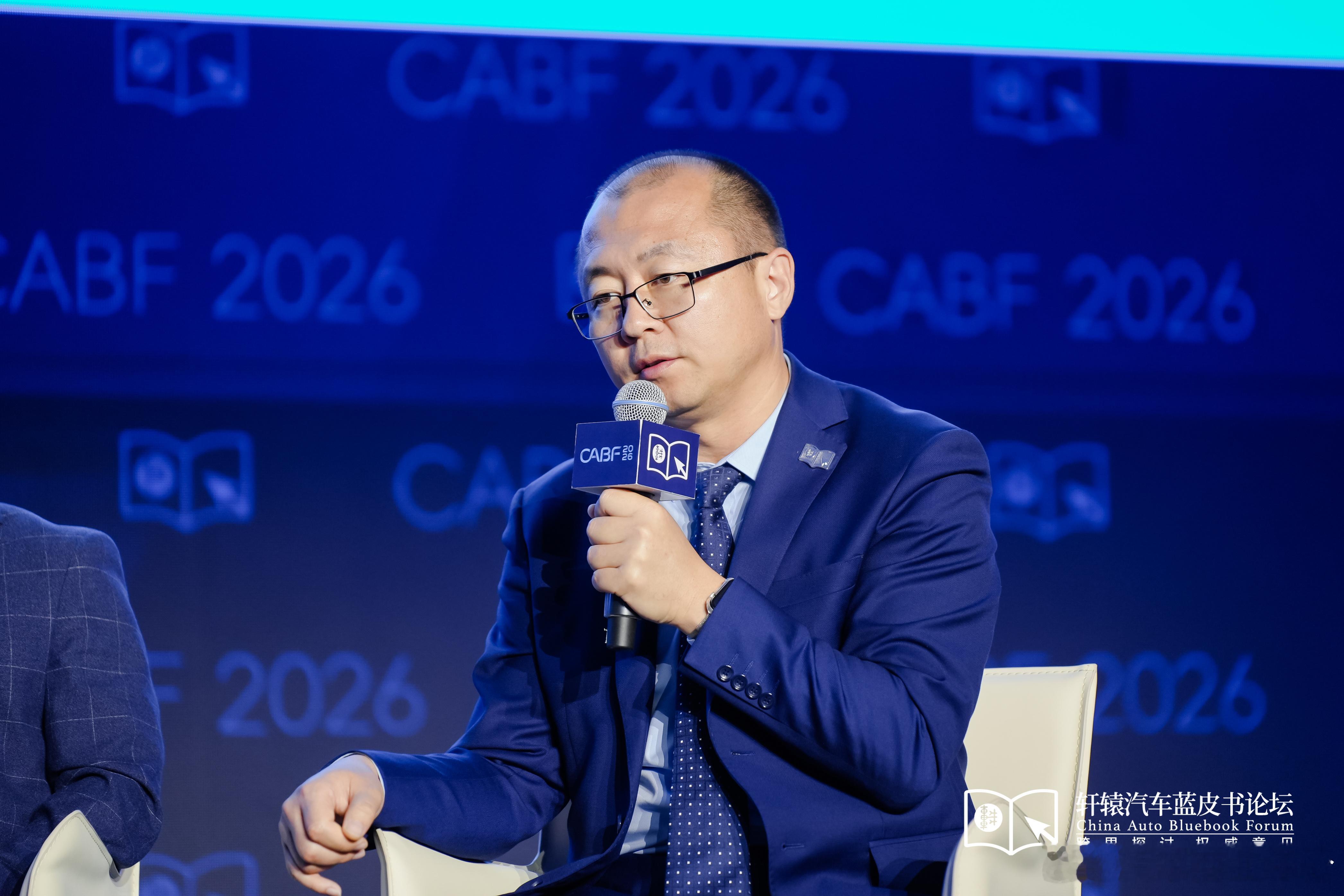 海外工况复杂反而需要混动发动机2026轩辕汽车蓝皮书论坛 5月15日，在2026