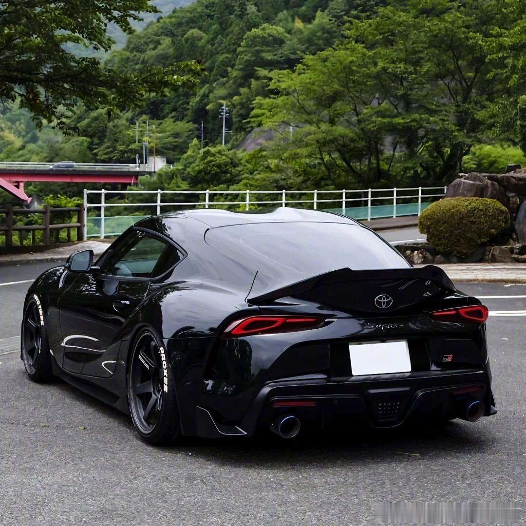 黑武士Supra，谁开谁帅 