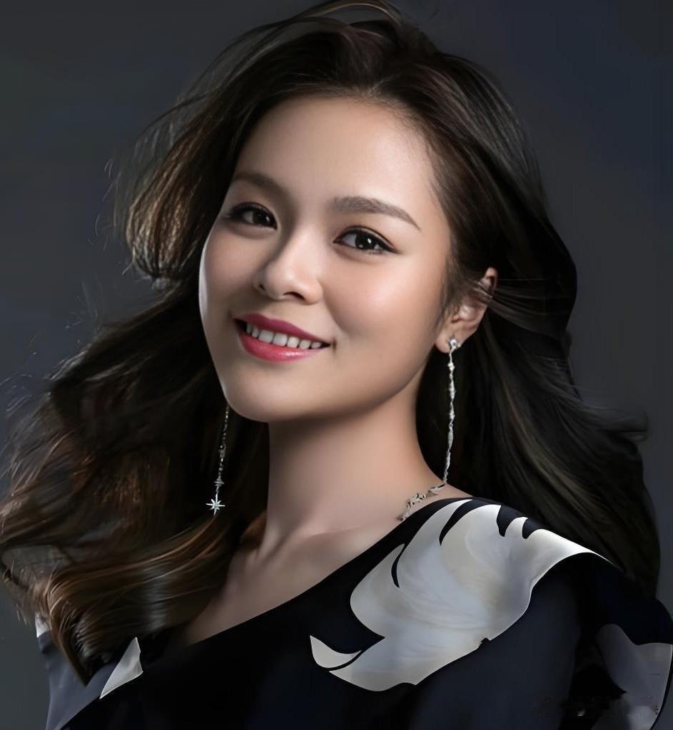 痛心！女高音歌唱家龚爽去世，才37岁！
 
9月4号，北京日报报道一则噩耗，女高