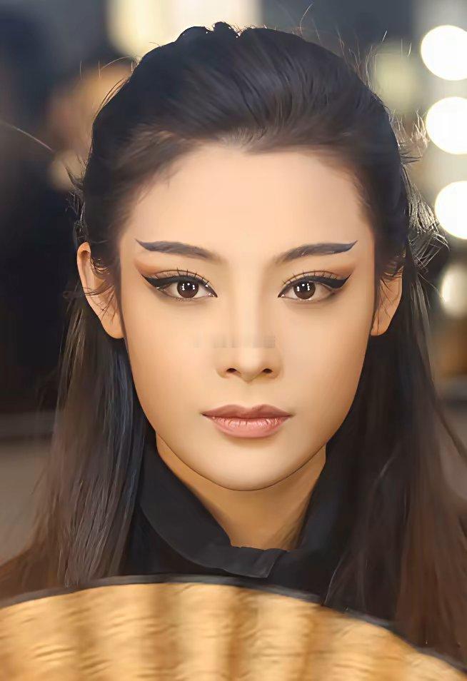 陈丽君能否胜任《镖人》女主，根本无需怀疑！其实她最厉害的并非颜值，也不是戏曲功底