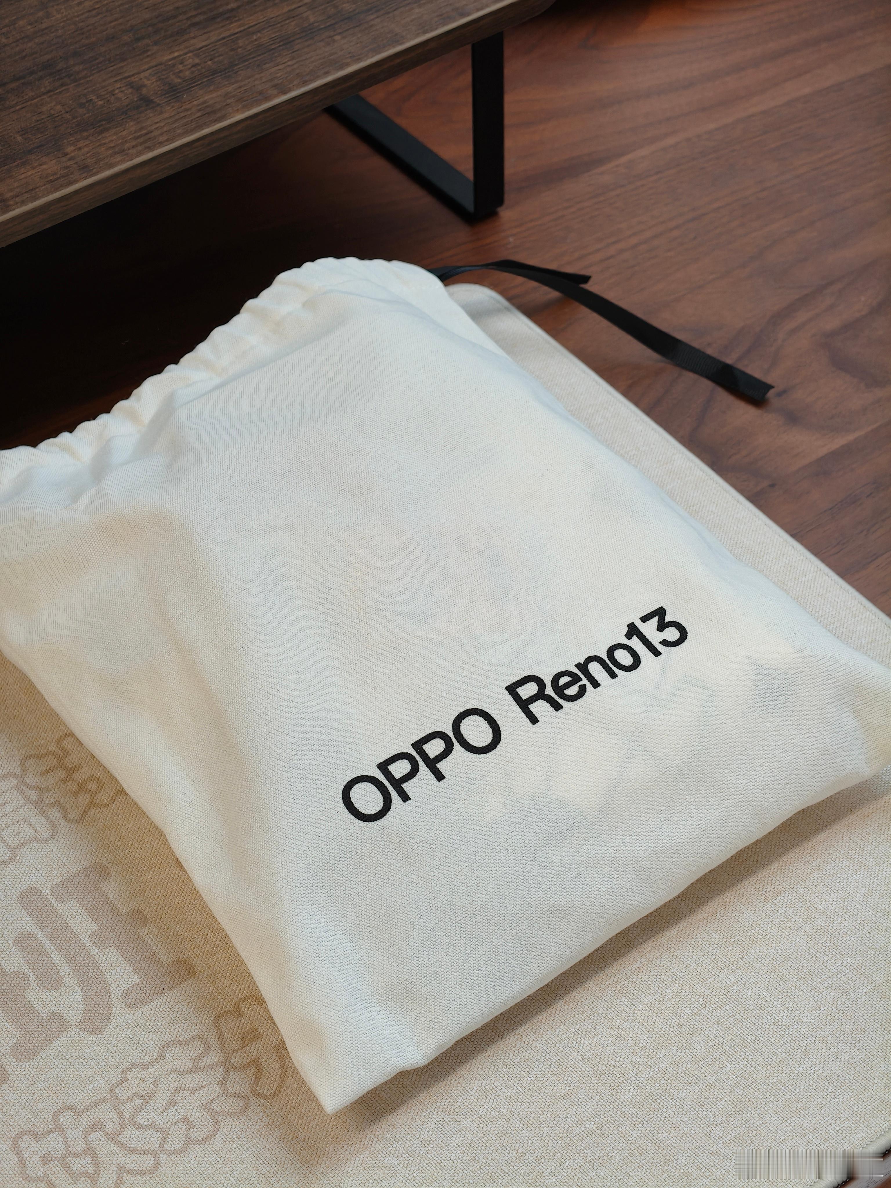今天 OPPOReno13新品发布会 ，牛哥也收到邀请啦！猜一下Reno13标准