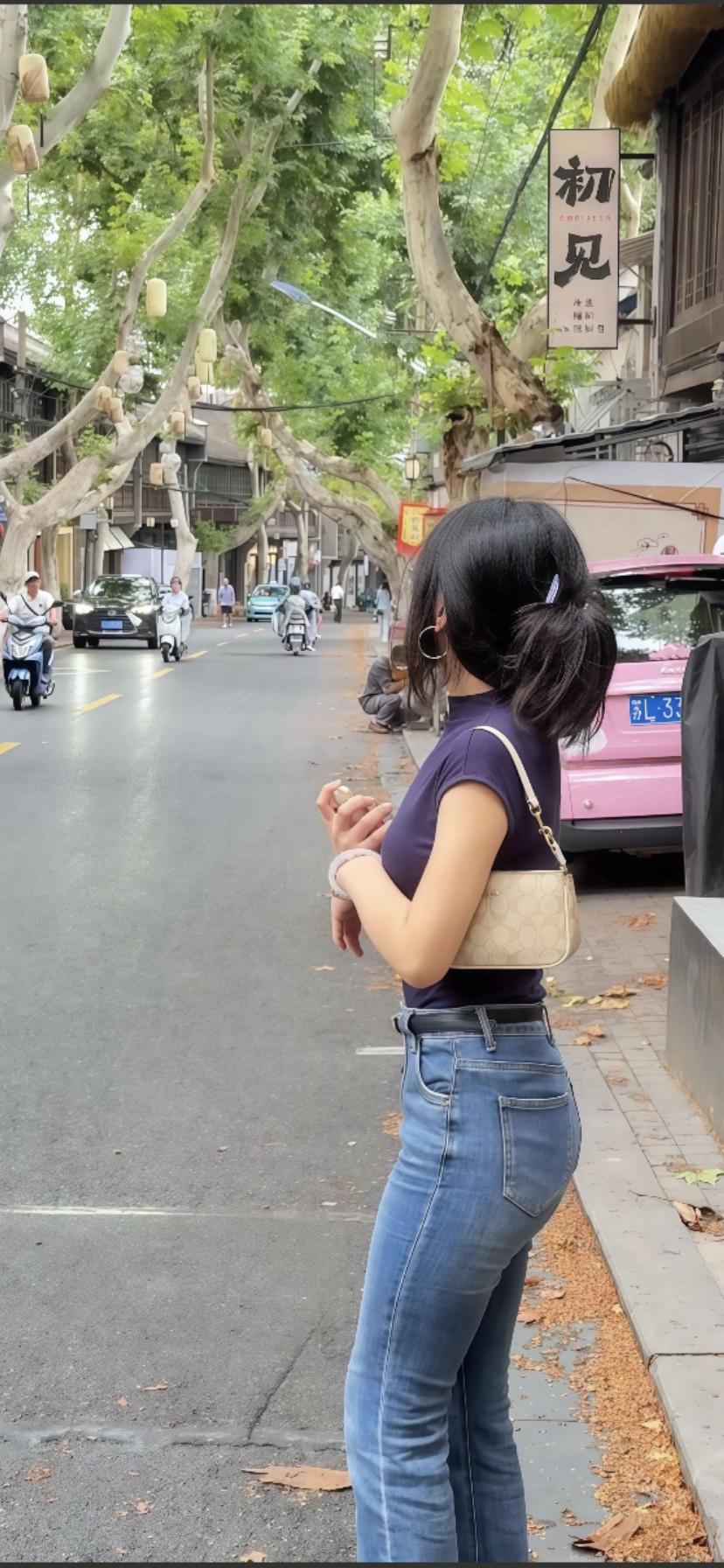 在老街的午后，遇见初见的美好。