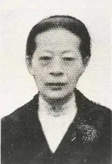 1941年秋日的东莞大岭山金桔岭，空气里弥漫着压抑的肃杀气息。当地反动派军队押送
