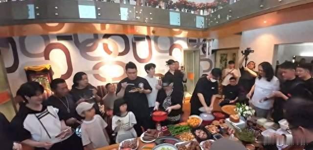 刘欢一句“中国需要安静的声音”，成就了李行亮一生