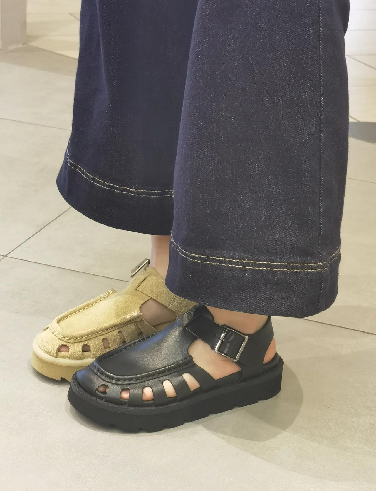 焊脚上的一款罗马鞋🔥
男女同款
两色可选
超轻超舒适
3.5公分增高
杭州嘉里