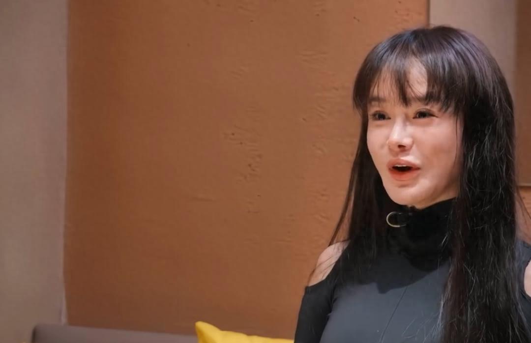 吵着要离婚的是他，临了掉链子的也是他？邹市明冉莹颖这婚离得也太离谱了！为三个孩子