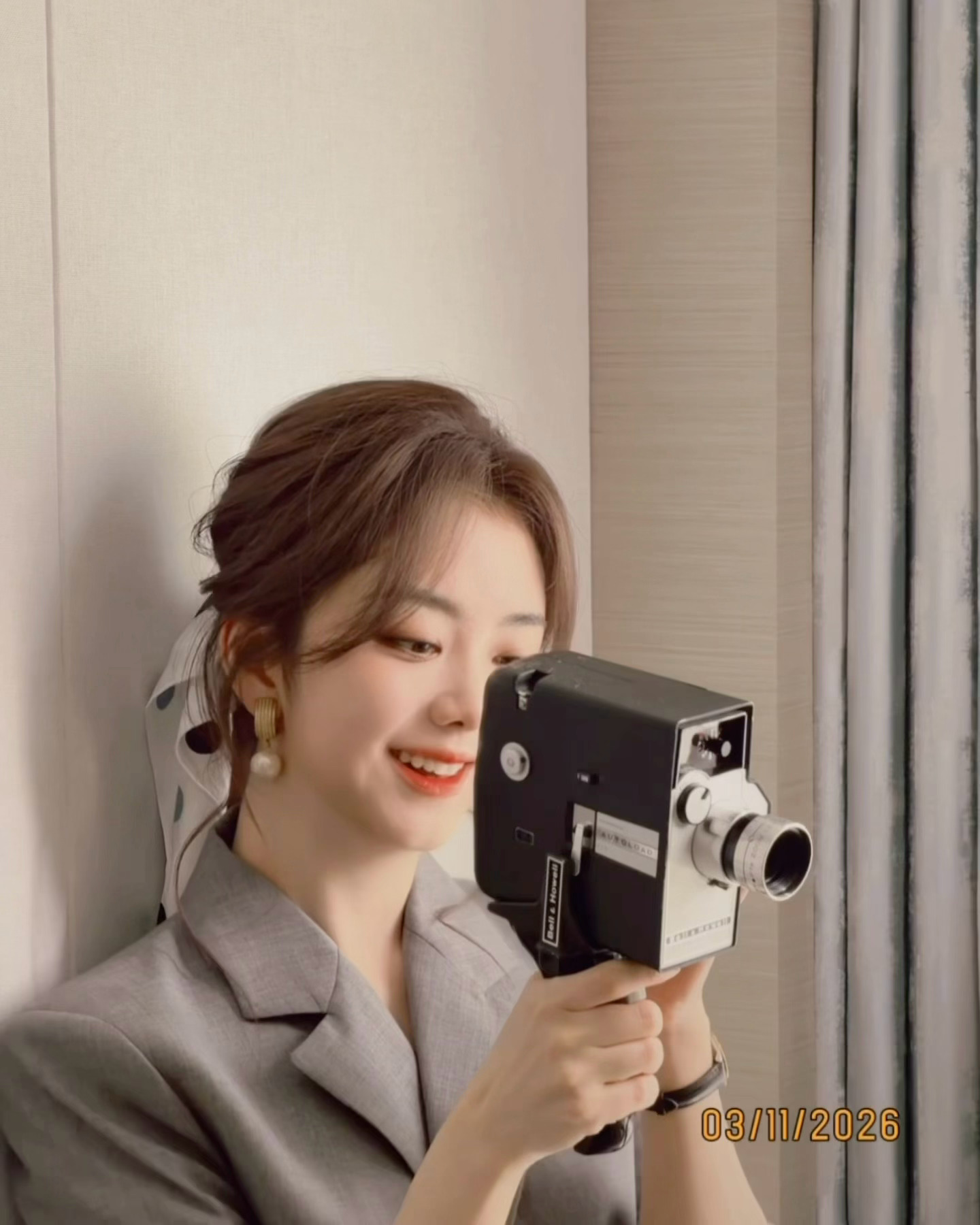 谭松韵 🧩谭松韵我的山与海镜头之外，帧帧之间，盛放独属于方婉之的鲜活姿态。今日