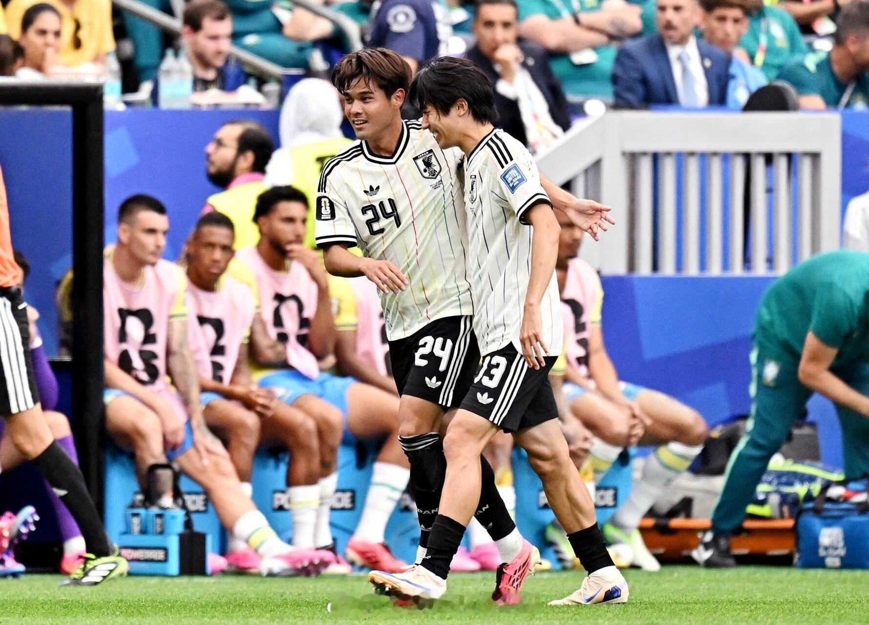 日本止步世界杯32强世界杯巴西2比1日本日本从1998年开始参加世界杯正赛，8次