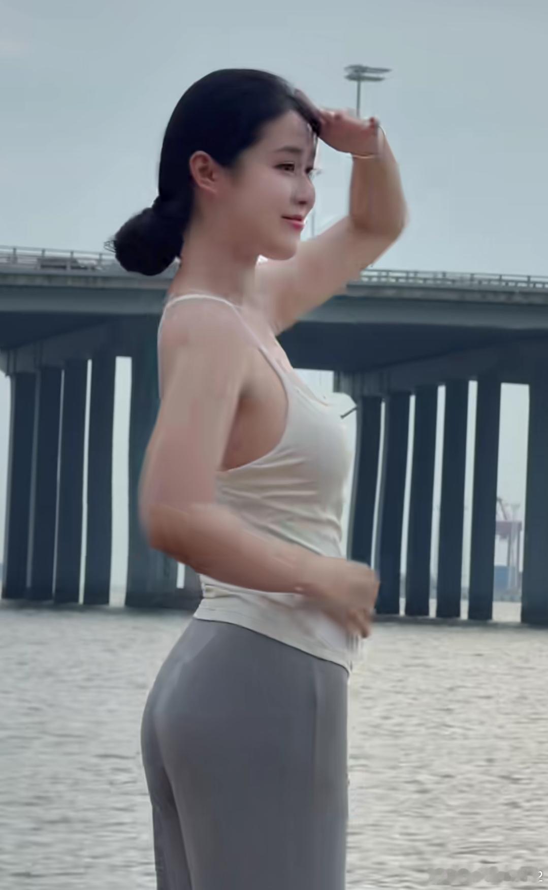 洋洋高锐·月～难～圆～吗◎网络的羡己经……入木三分想起她……说不出的温柔一朵……