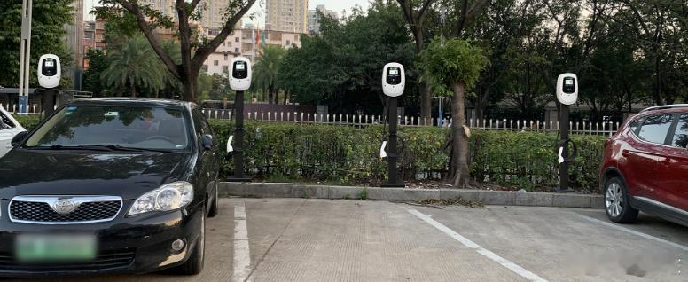 驴充充：智慧充电，让生活随时满电启航在新能源时代浪潮中，驴充充应运而生，以创新科