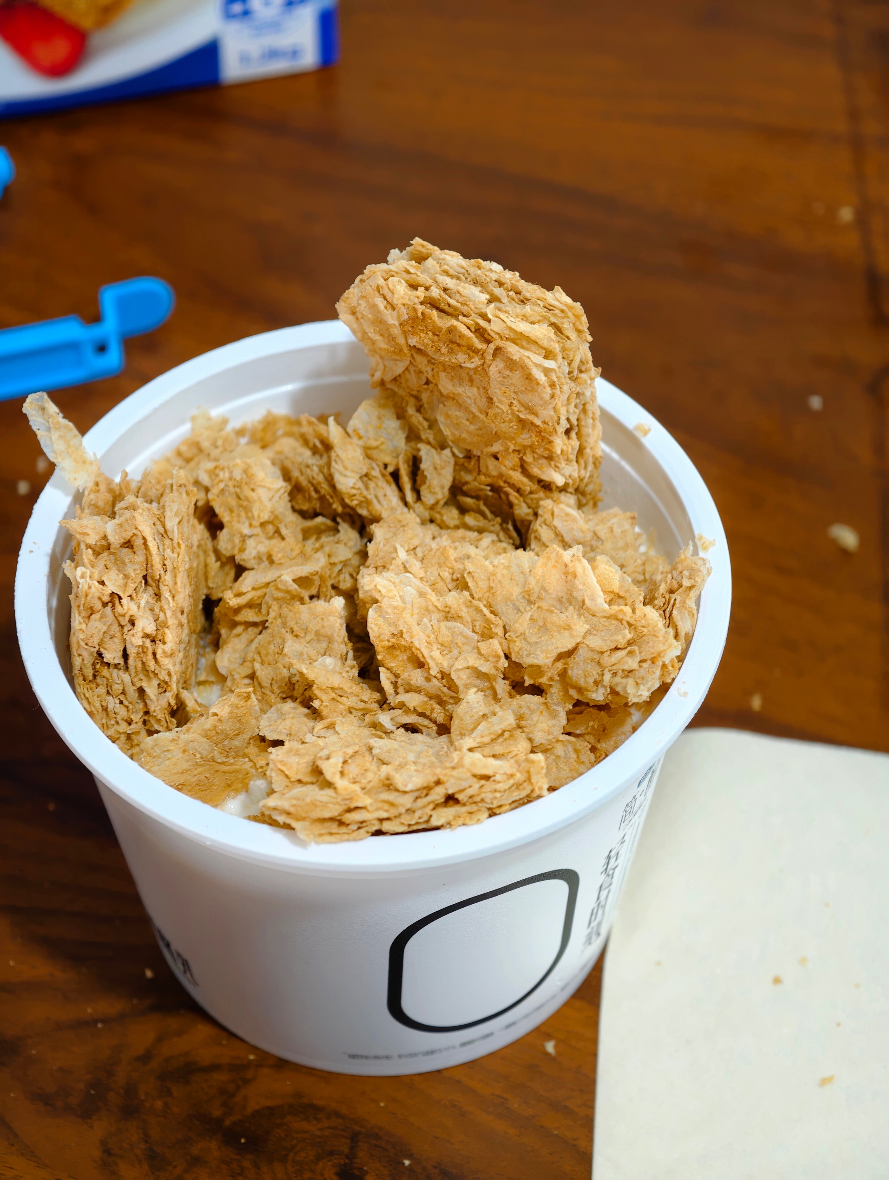 今晚的晚饭：无糖酸奶➕无糖燕麦片➕蓝莓