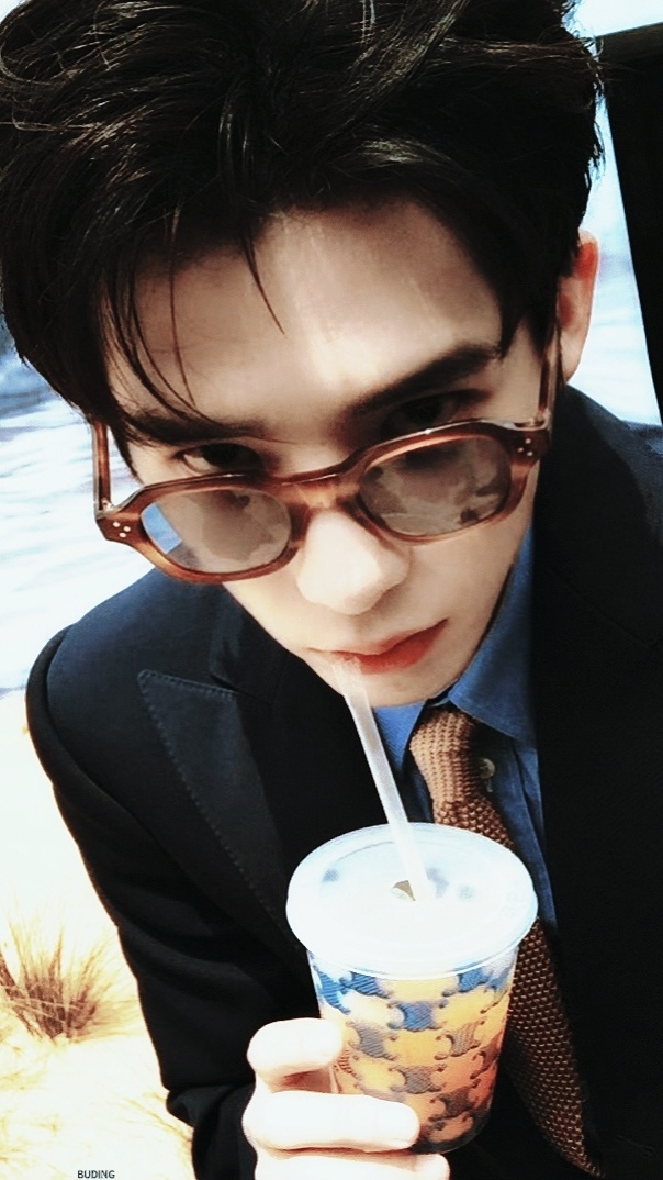 王安宇季清和 王安宇 你是世间最可爱的小星星，我爱了整个宇宙，只为和你碰头。