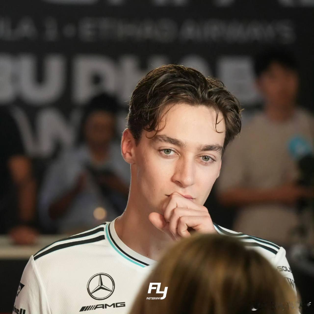 翻到一张挺好看的拉塞尔📸F12025F1阿布扎比大奖赛