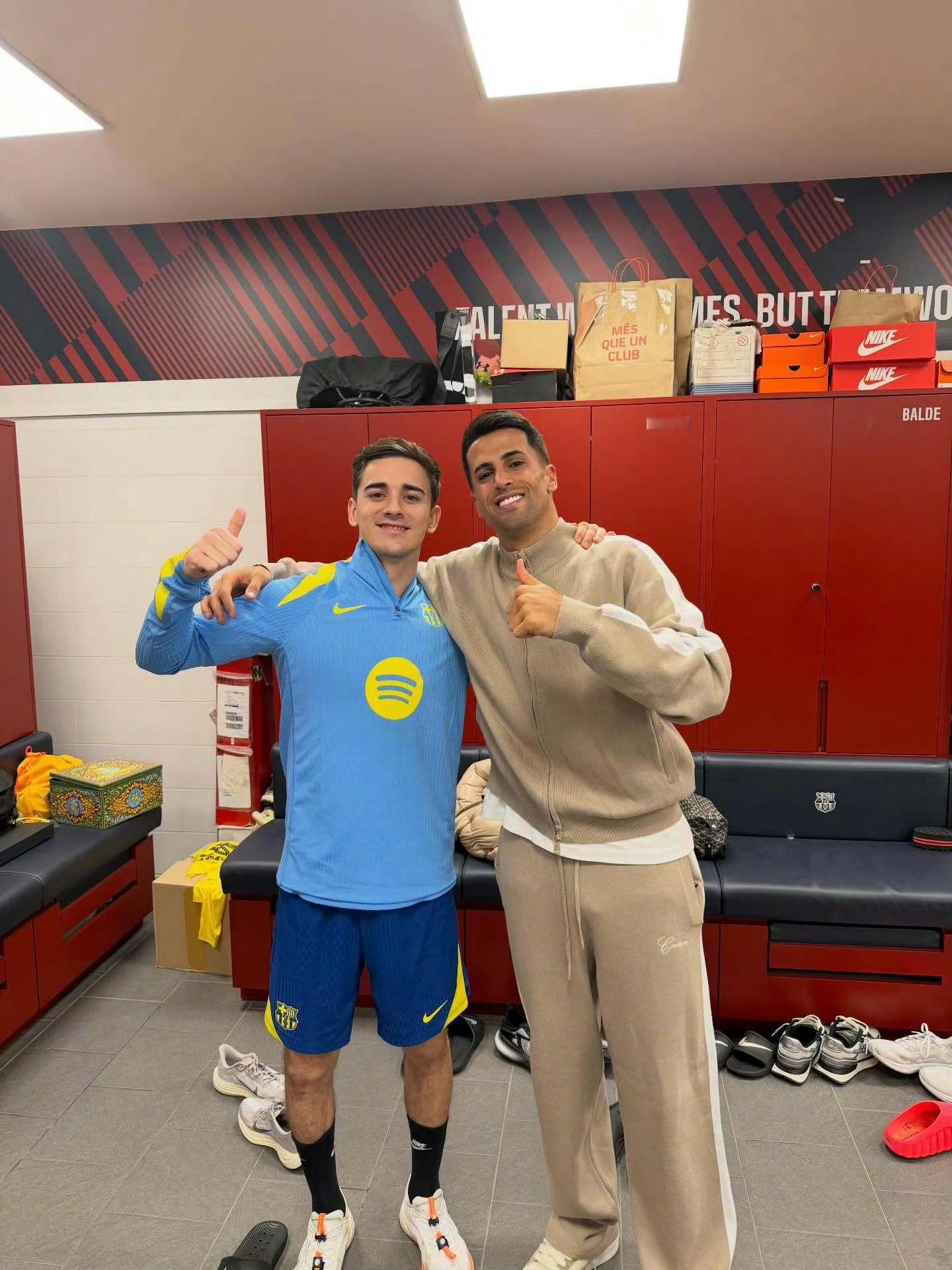 西媒：加维康复进入最后阶段 预计2月中旬正式复出据《马卡报》消息，巴萨中场加维的