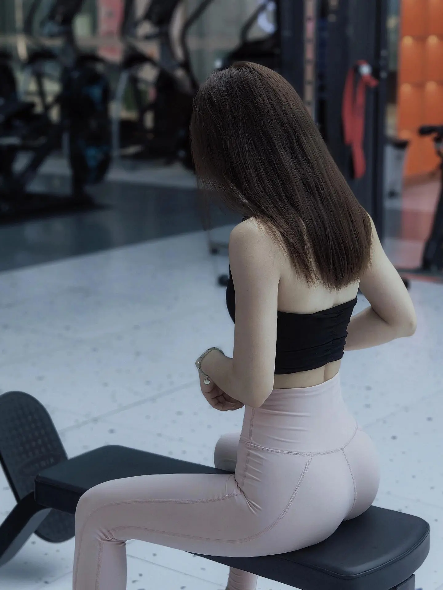 “当你有钱的时候，千万不要大手大脚的挥霍。因为你永远都不会知道，当你穷...