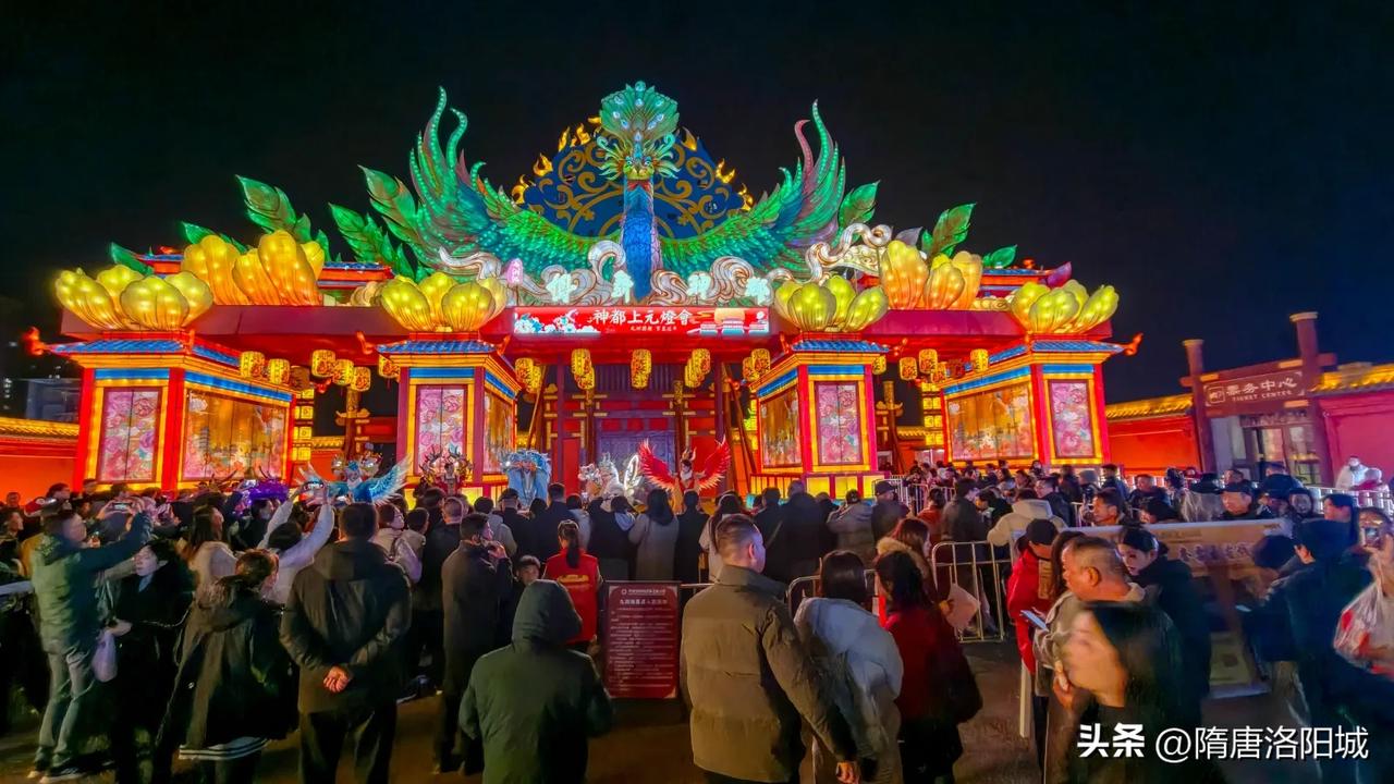 【元宵节 来九洲池赏灯啦！】九洲池灯会将隋唐文物元素与现代光影技术完美融合，搭配