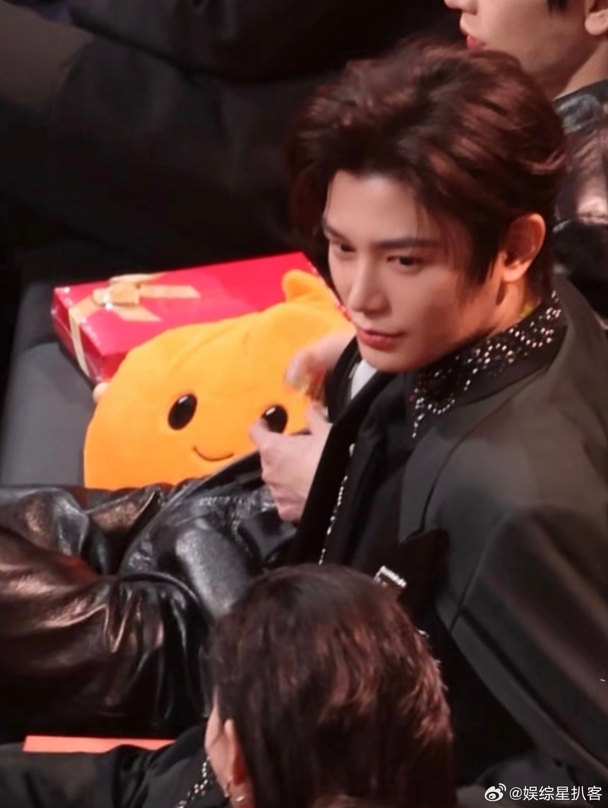 宋祖儿丁禹兮热聊丁禹兮宋祖儿内场热聊微博之夜内场 