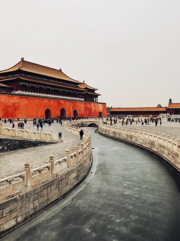 中国吸引欧洲游客的旅游资源丰富多样。传统的历史文化资源魅力不减，像长城、故宫，承