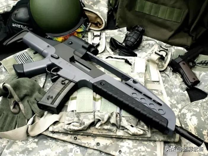 外表科幻、可靠测试结果碾压HK416，可它最终还是下马封尘！
        它