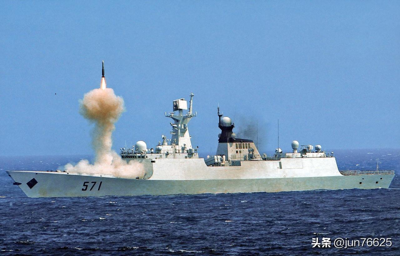 一天一舰：571号运城舰
571号运城舰是054A的第二批次的首舰，也是054A