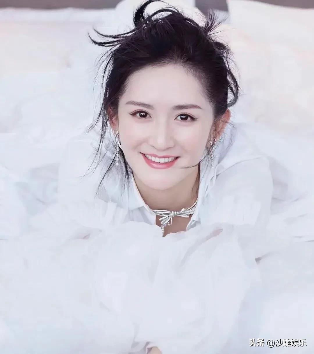 谢娜，深夜激动发文！

3月28日深夜，当大多数人已经进入梦乡的时候，谢娜突然在