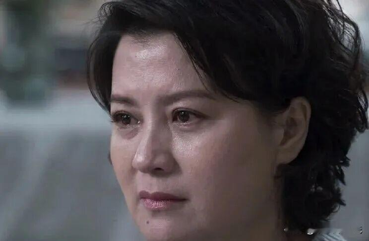 一部《围城》里干净灵动的唐晓芙，让年少的史兰芽，留在了陈道明的印象里。
 
出身