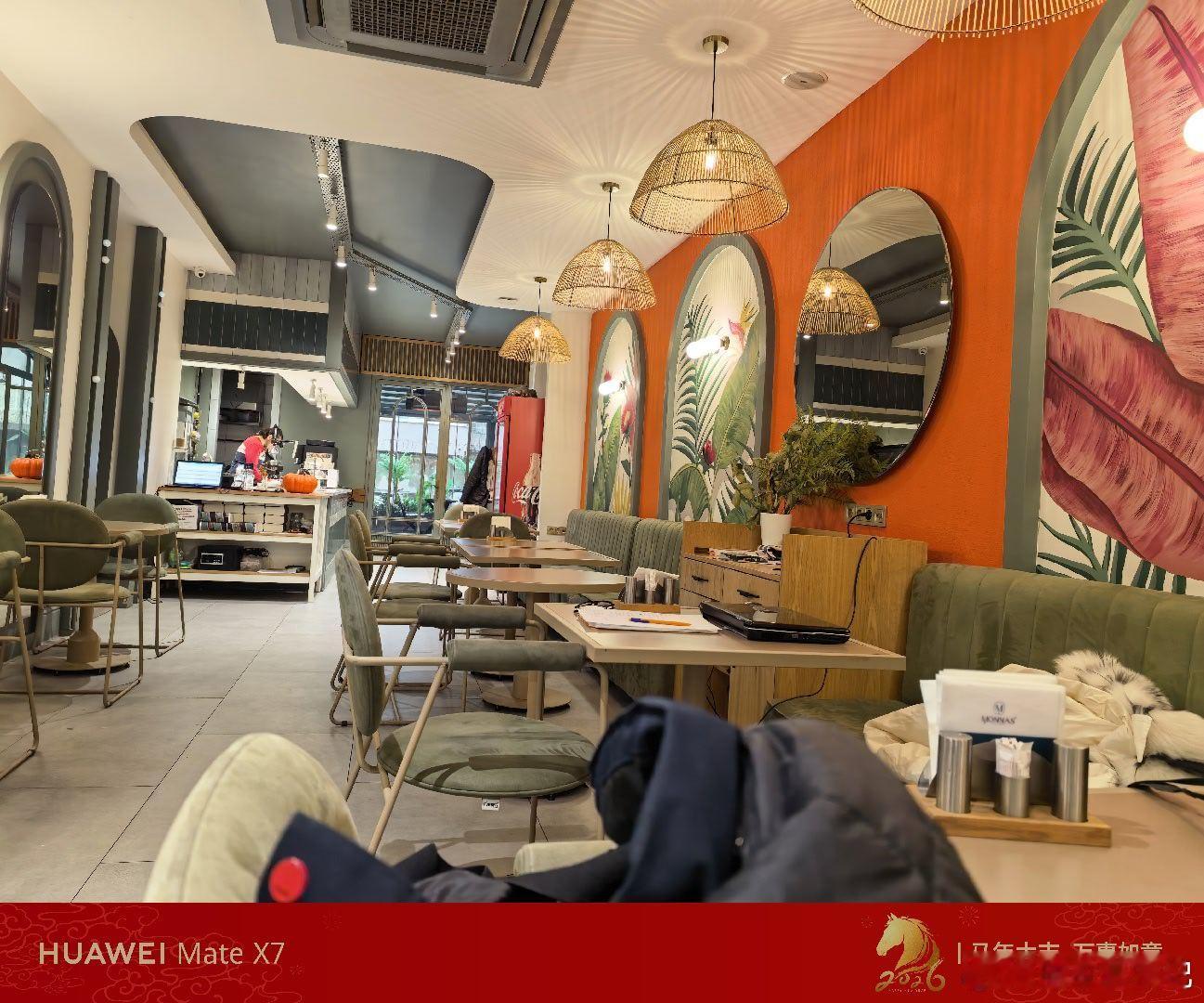 九点半点了个早餐，结果半个小时了竟然还没做好好怀念国内的三分钟上菜电车老友记土耳