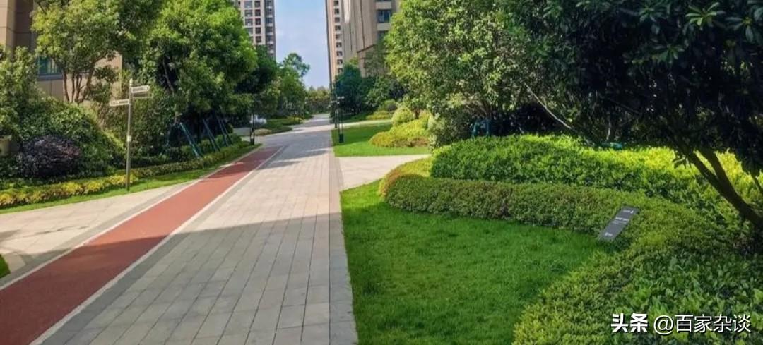 真心劝普通人一句：若非绝境，不要轻易卖房！现在的二手房市场“卷”得很，早已超出普