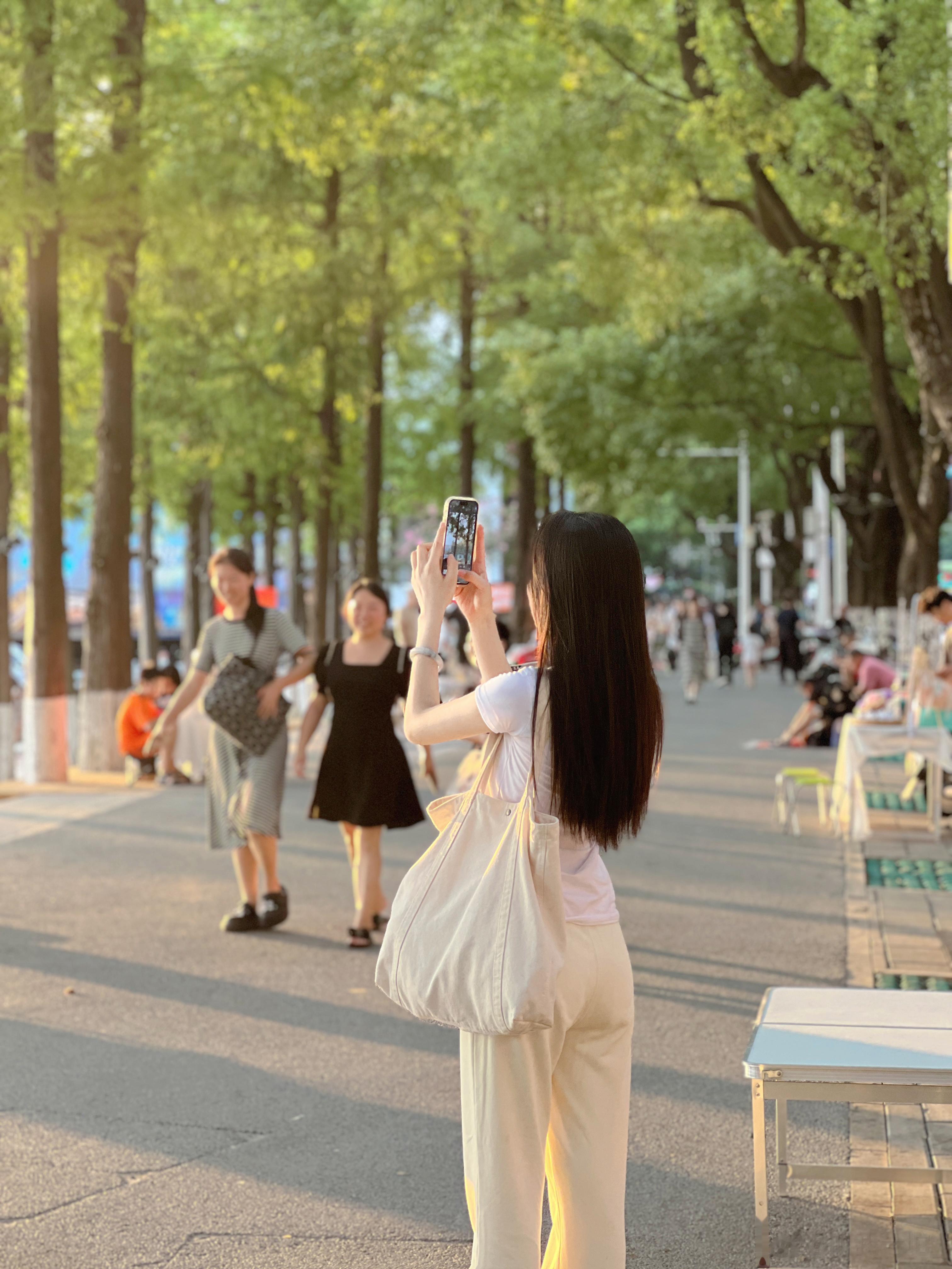 抬头往前看 ​​​