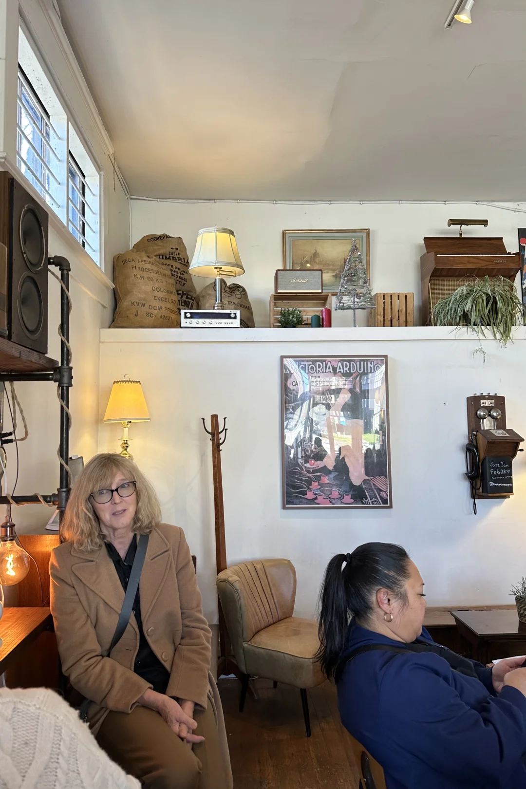 温哥华探店｜咖啡、帕尼尼与复古灵魂撞个满怀