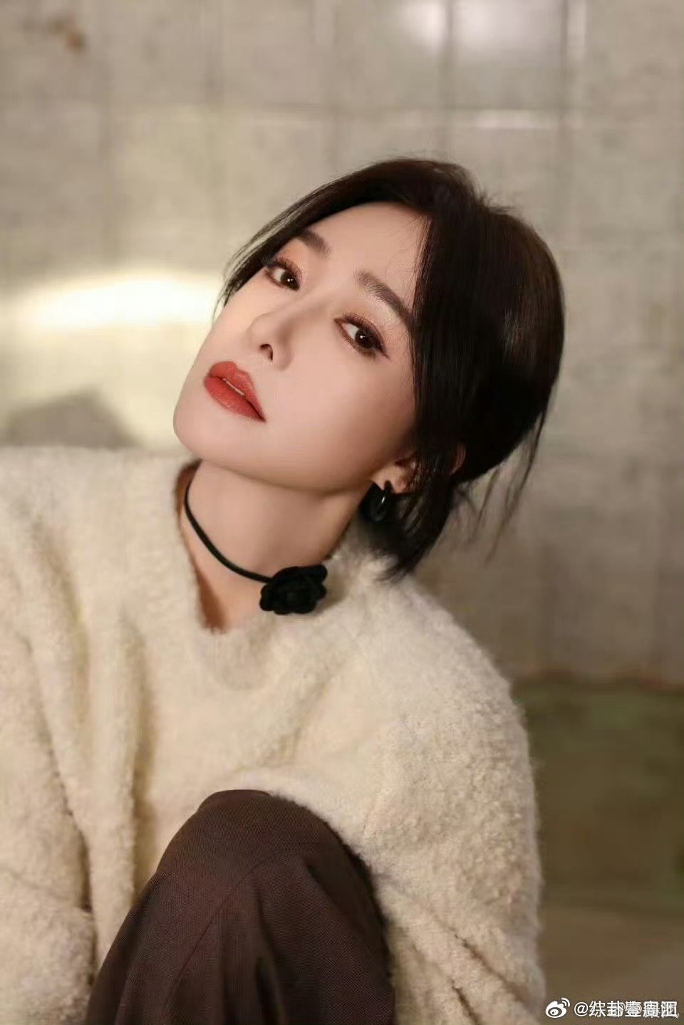 秦岚秦岚道歉亲爱的客栈 别人营业搞气氛，秦岚营业在道歉！ 