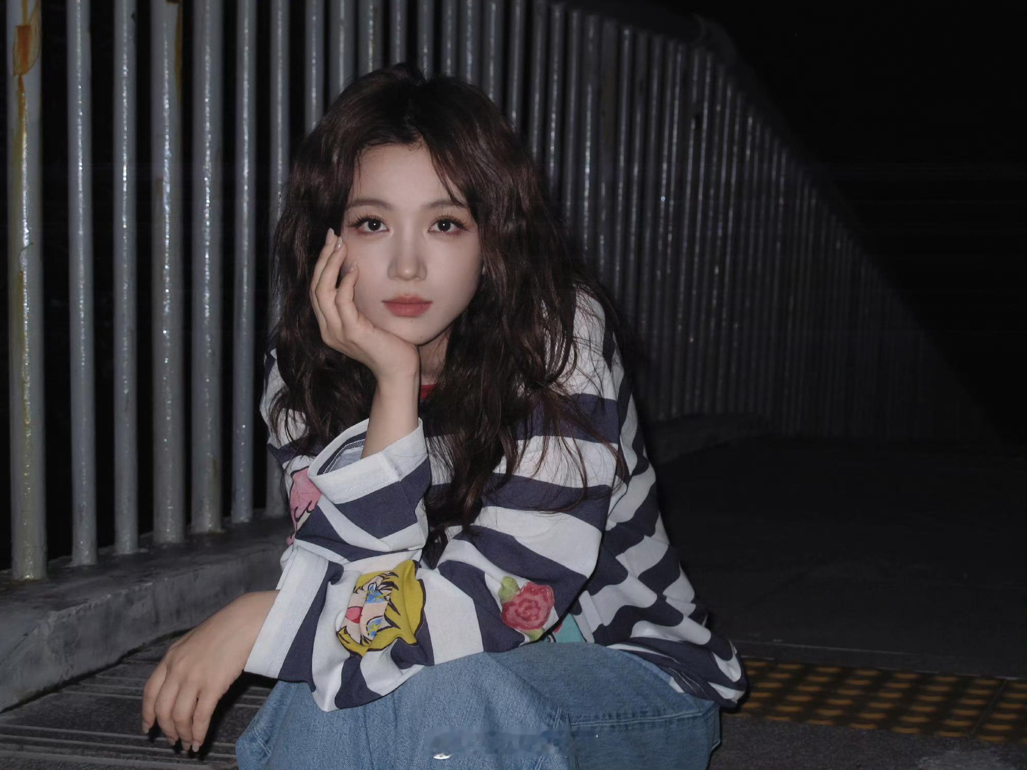 综艺《我家那闺女》代露娃 